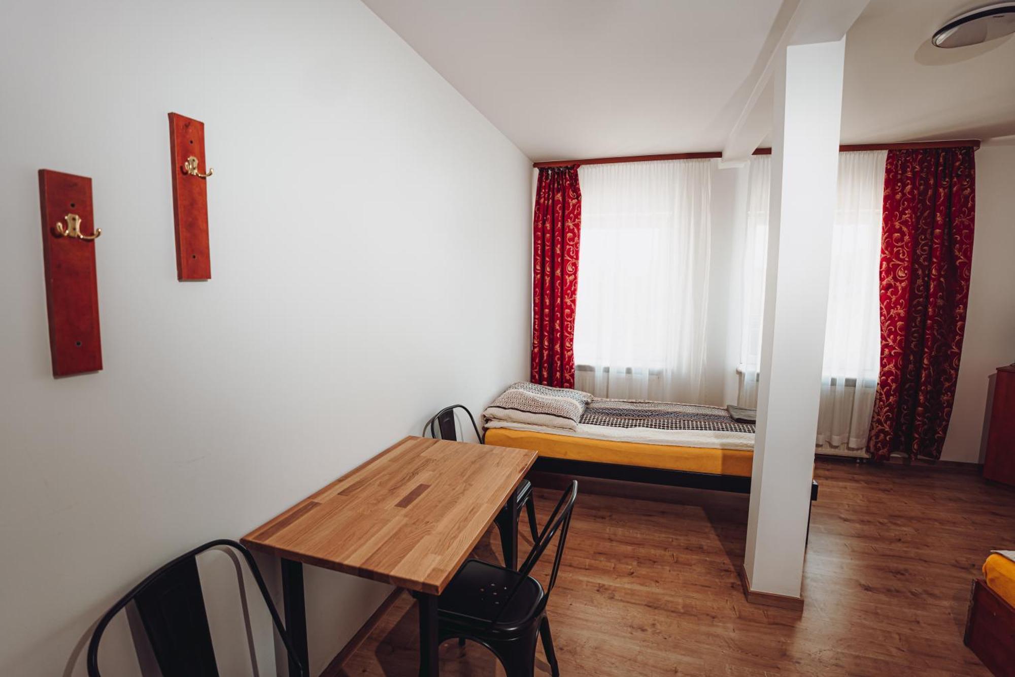 Kalwados Hotel Radzymin Eksteriør billede